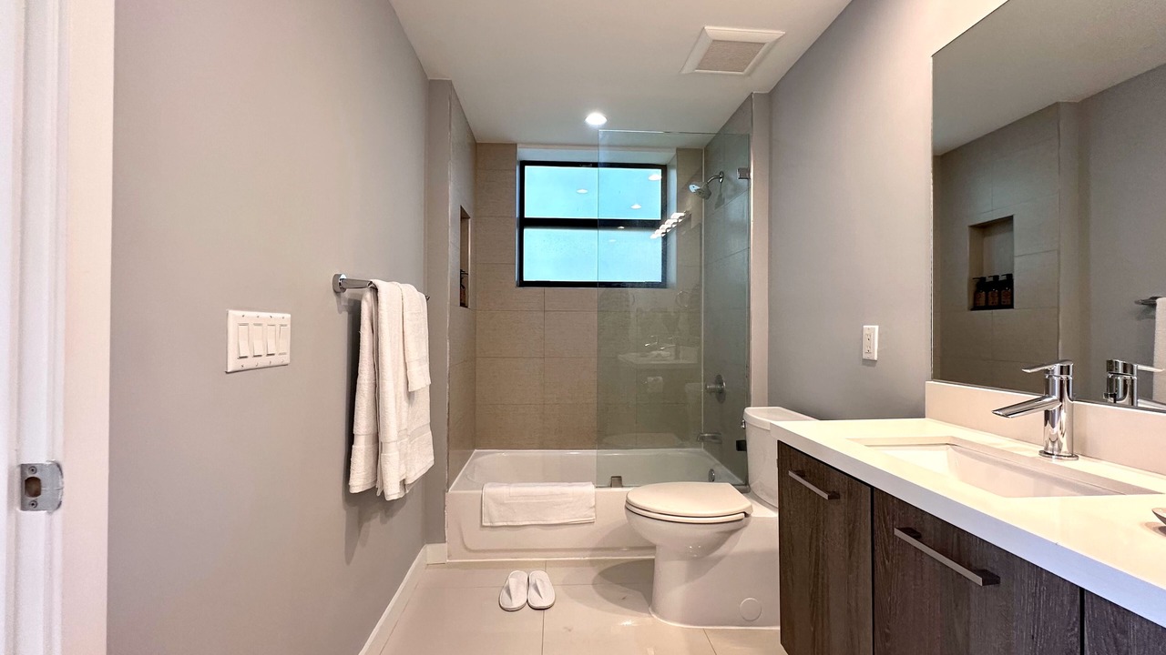 Photo of Bathroom in Bay Harbor Islands