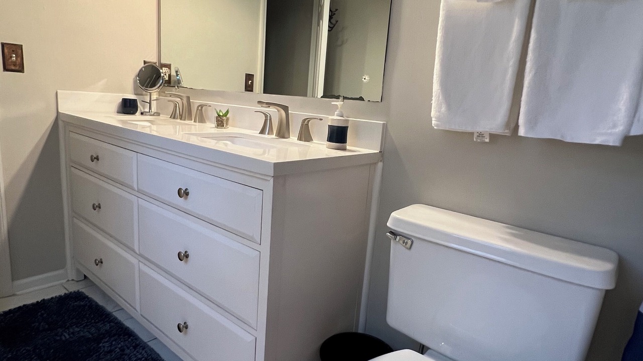 Photo of Bathroom in Woodland Drives