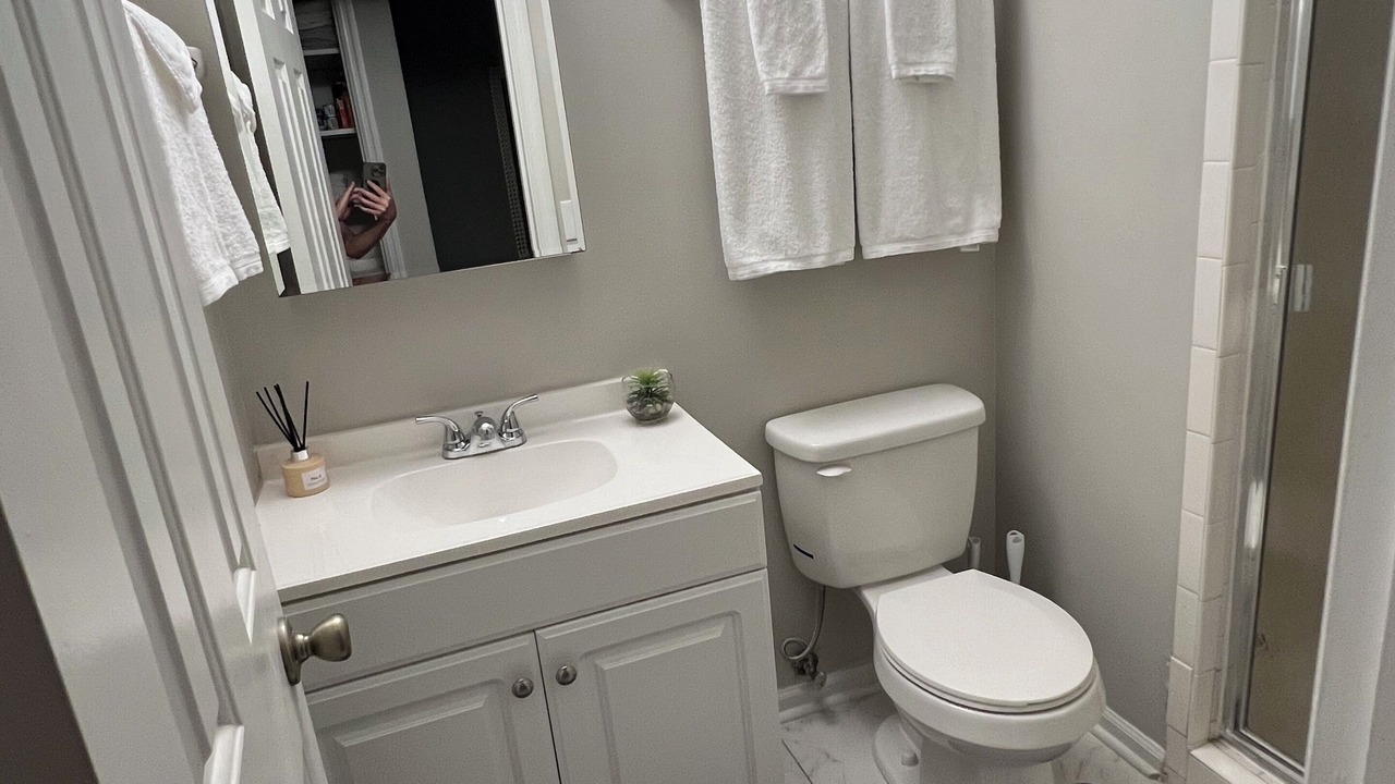 Photo of Bathroom in Woodland Drives