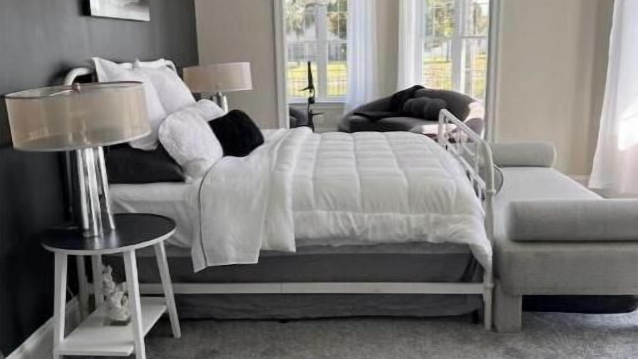 Photo of Bedroom in Upper Grand Lagoon