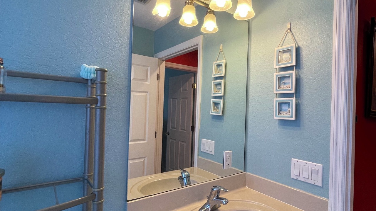 Photo of Bathroom in Eisenhower