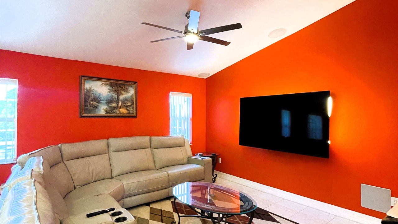 Photo of Livingroom in Eisenhower
