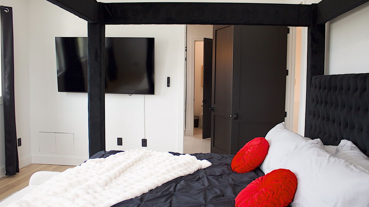 Photo of Bedroom in Redington Beach