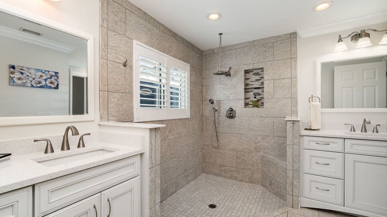 Photo of Bathroom in Lochmoor Waterway Estates