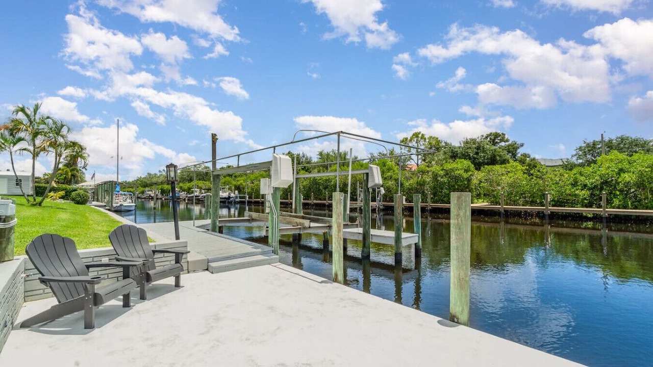 Photo of Outdoor in Lochmoor Waterway Estates