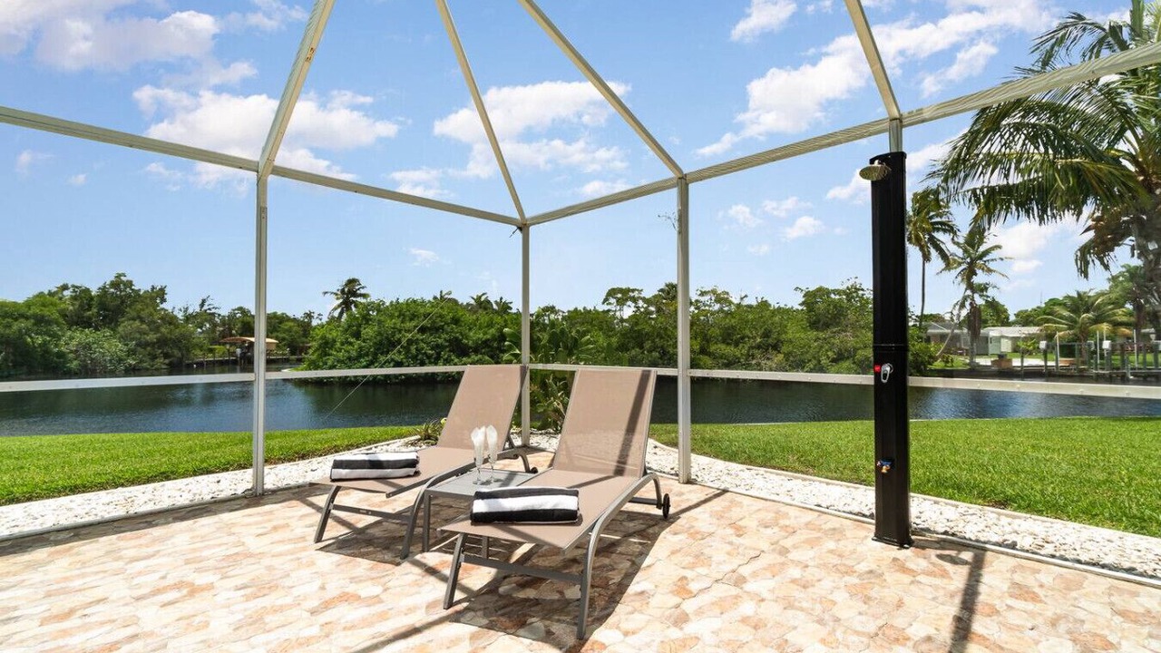 Photo of Patio Balcony in Lochmoor Waterway Estates