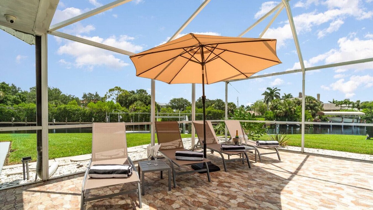 Photo of Patio Balcony in Lochmoor Waterway Estates