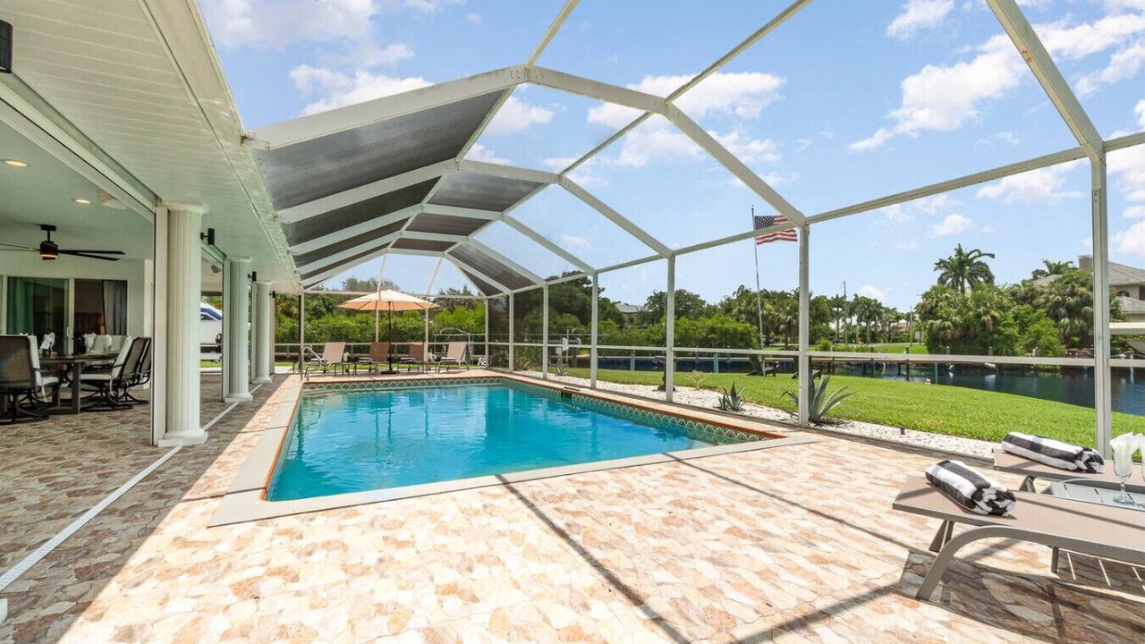 Photo of Outdoor in Lochmoor Waterway Estates