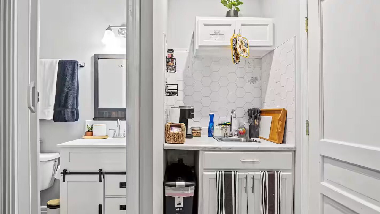 Photo of Kitchen in Doctors Inlet