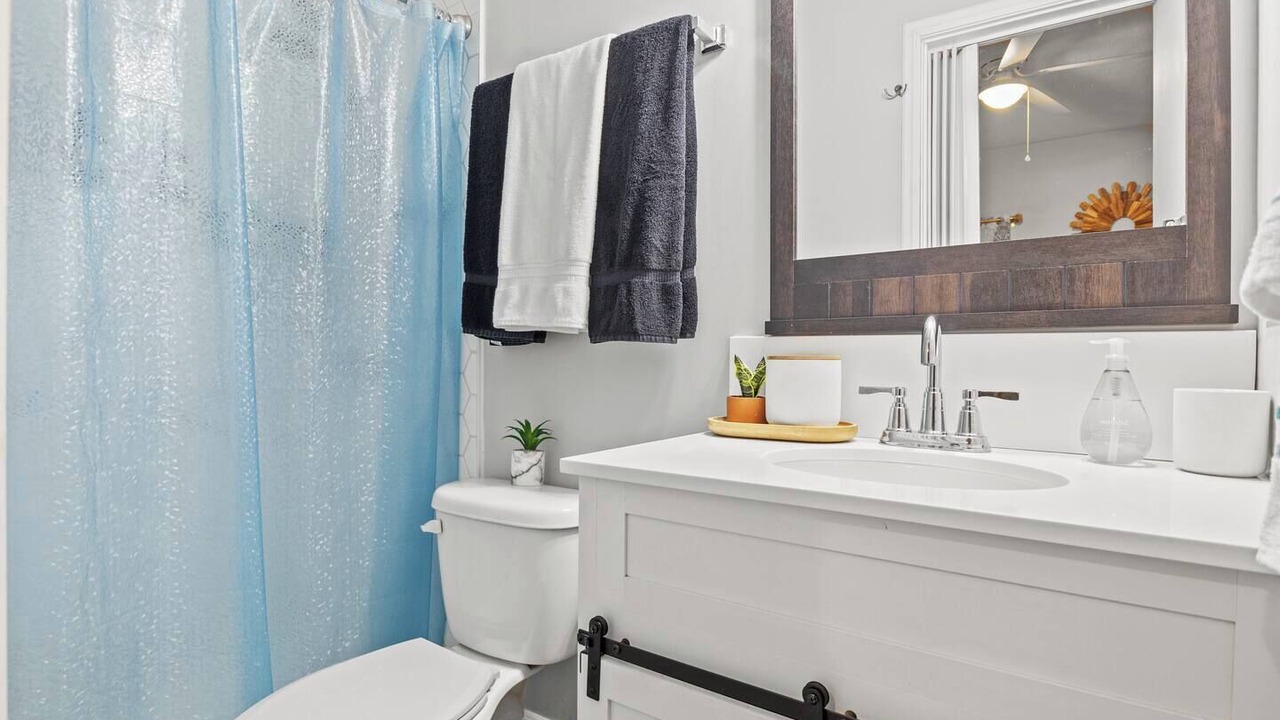 Photo of Bathroom in Doctors Inlet
