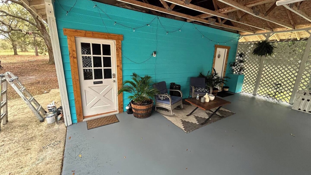 Photo of Patio Balcony in Doctors Inlet