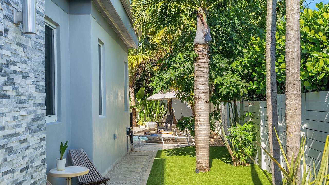 Photo of Patio Balcony in Poinsettia Heights