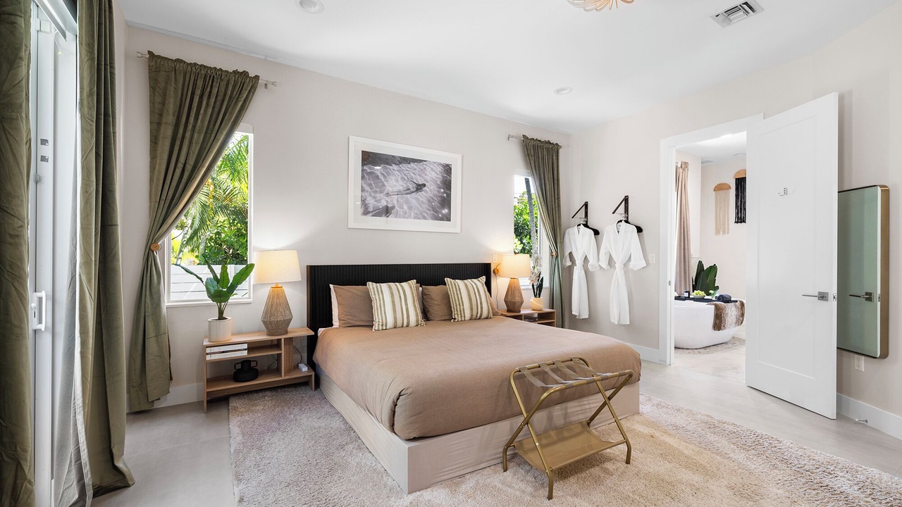 Photo of Bedroom in Poinsettia Heights