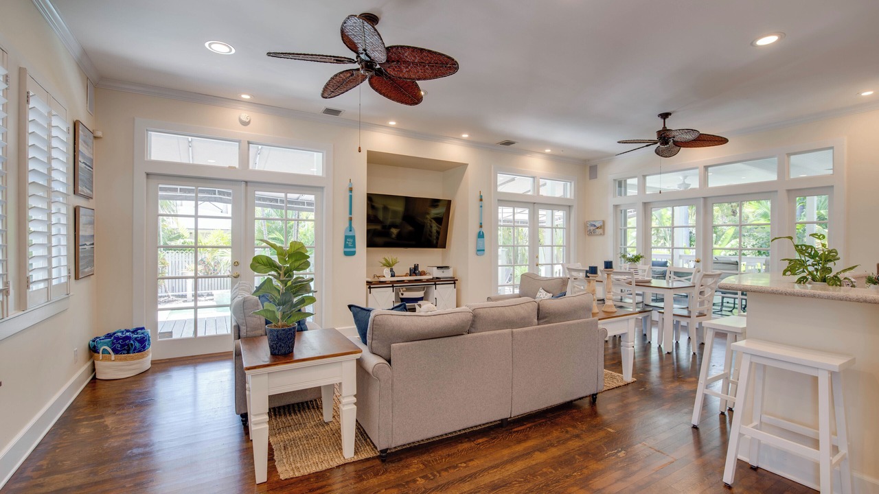 Photo of Livingroom in Midtown