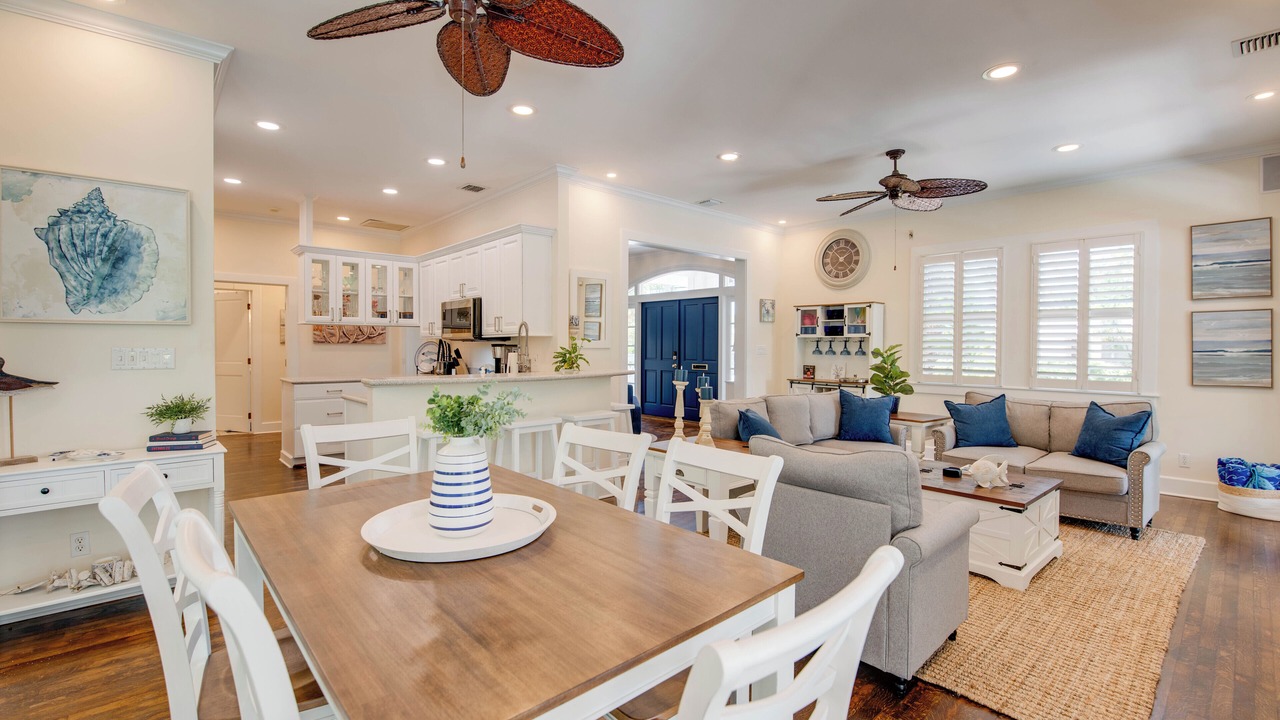 Photo of Livingroom in Midtown