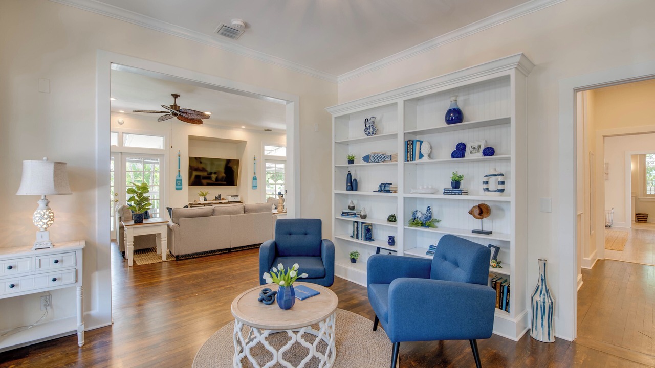 Photo of Livingroom in Midtown