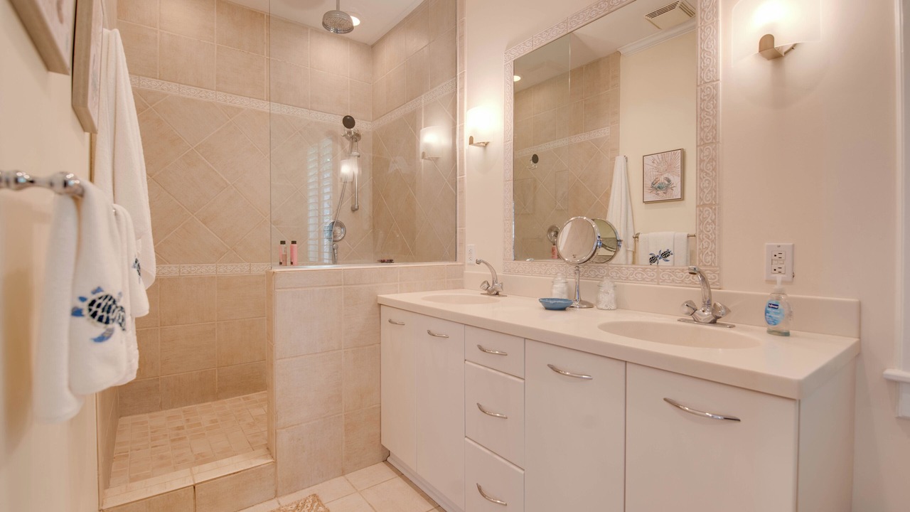 Photo of Bathroom in Midtown