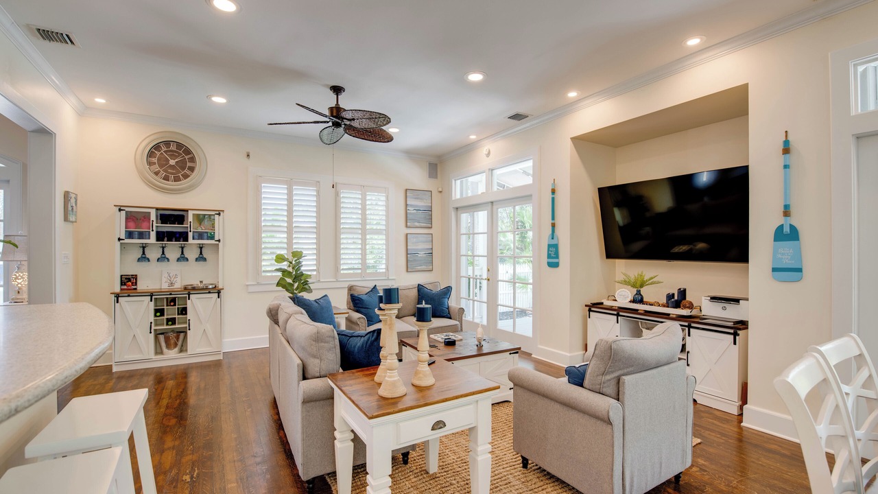 Photo of Livingroom in Midtown