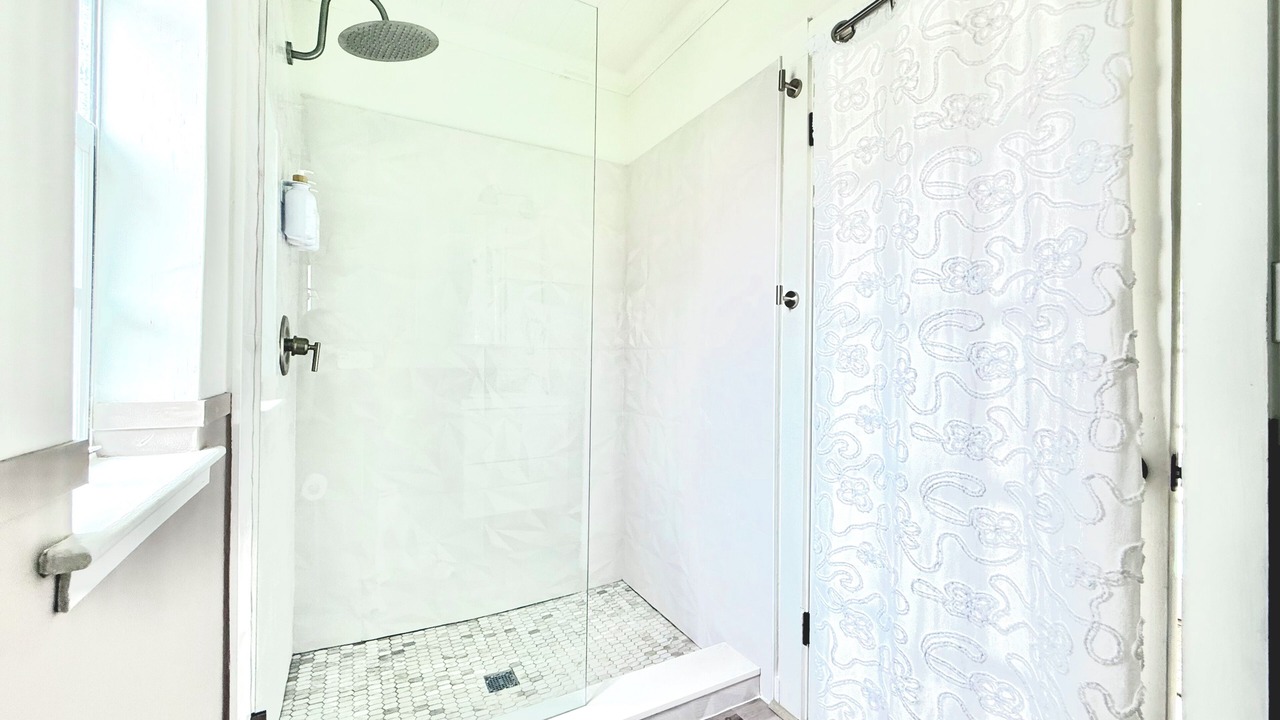 Photo of Bathroom in Parker Ridge