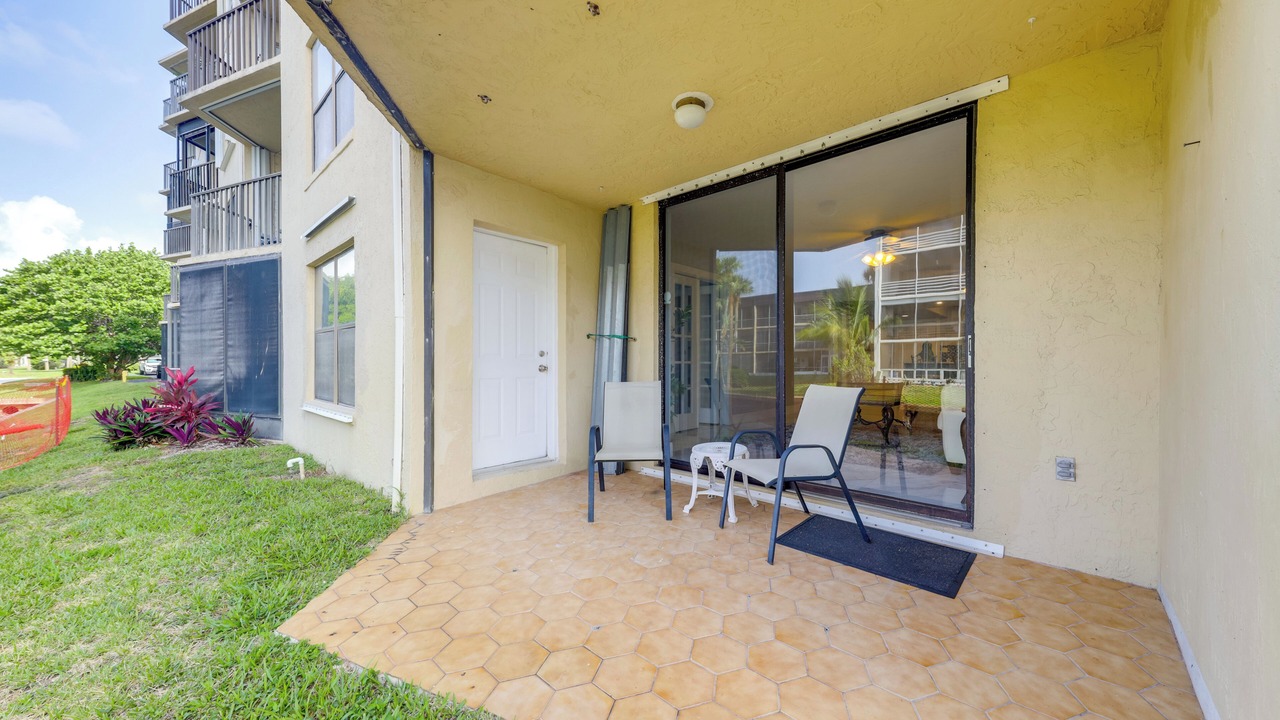 Photo of Patio Balcony in Island Estates