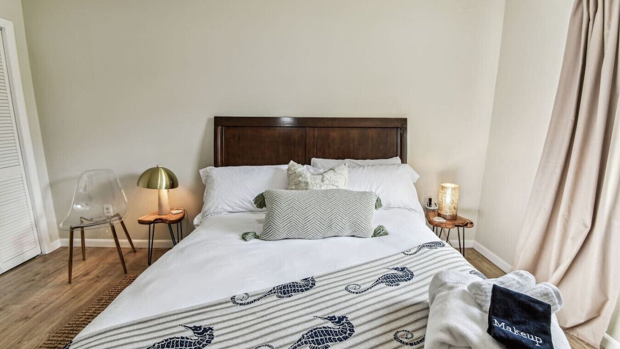 Photo of Bedroom in Mount Plymouth