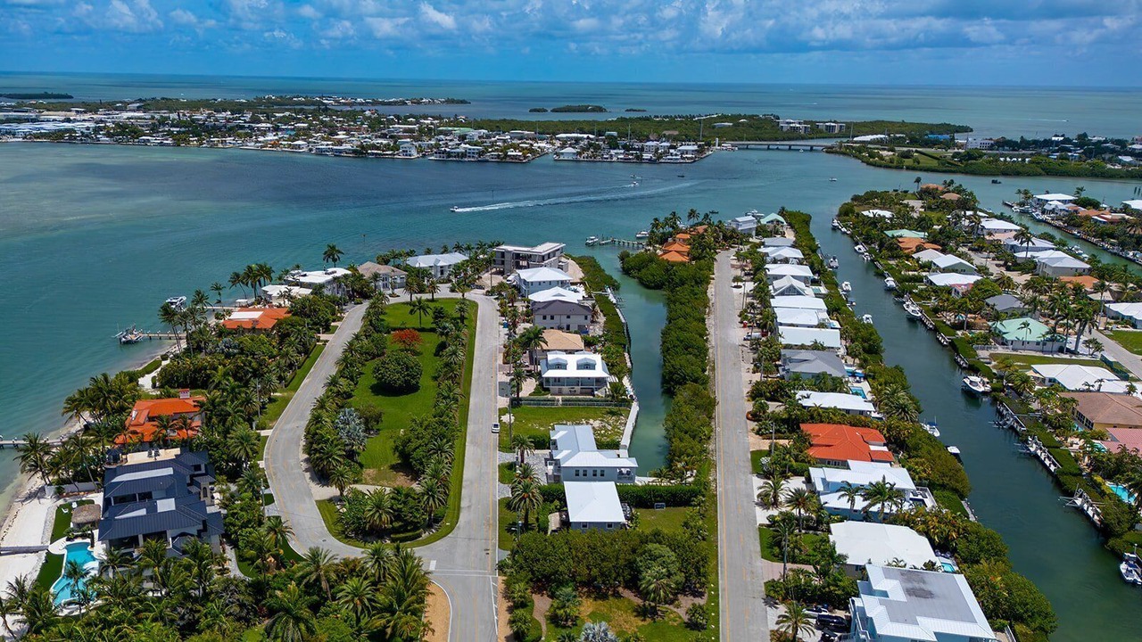 Photo of Outdoor in Coury