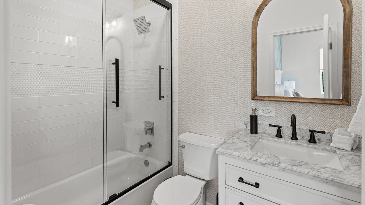 Photo of Bathroom in Coury