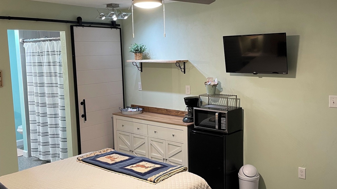 Photo of Bedroom in Putnam Hall