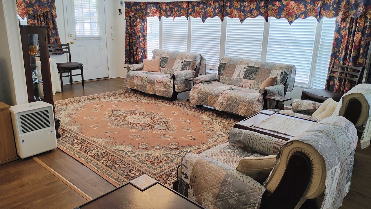 Photo of Livingroom in Oldsmar