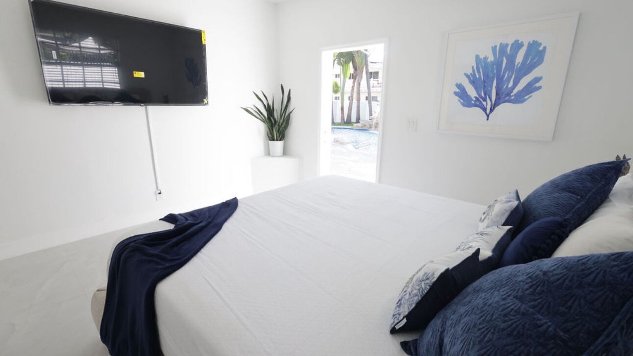 Photo of Bedroom in Royal Poinciana