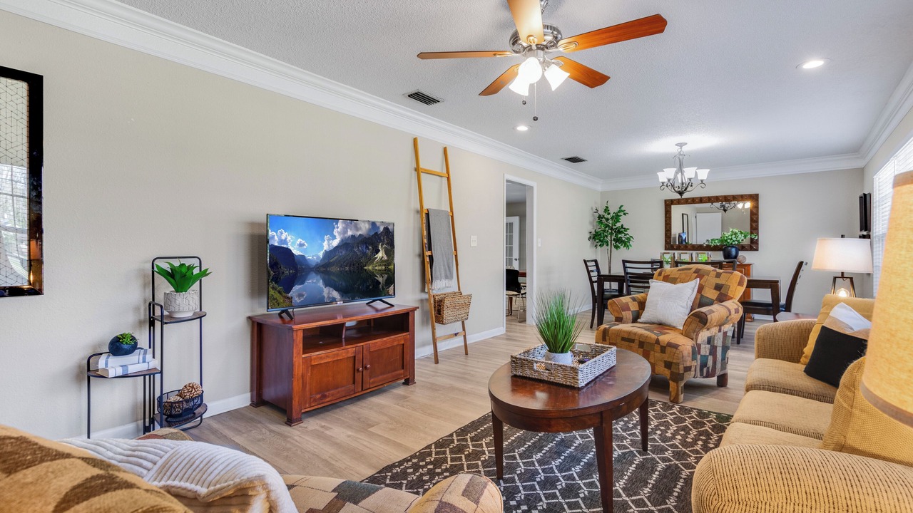 Photo of Livingroom in Jacksonville