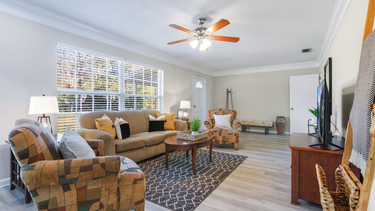 Photo of Livingroom in Jacksonville