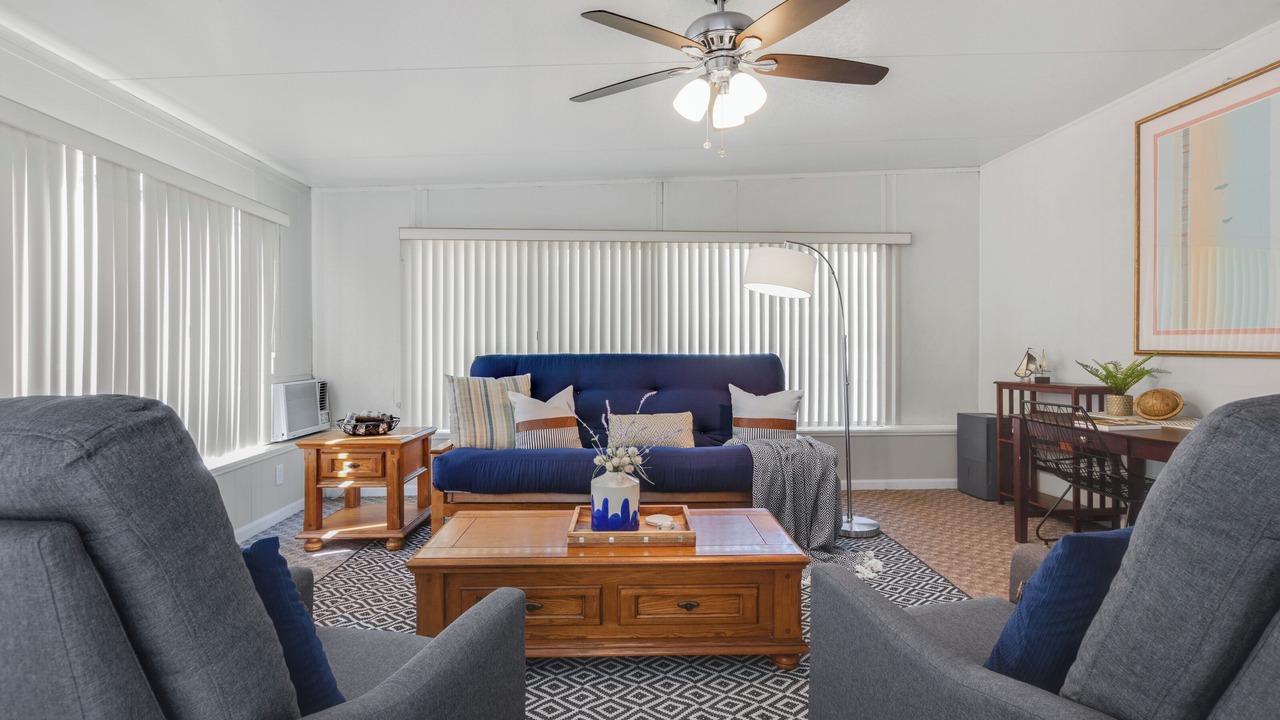 Photo of Livingroom in Jacksonville