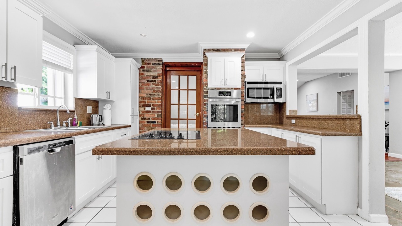 Photo of Kitchen in El Portal