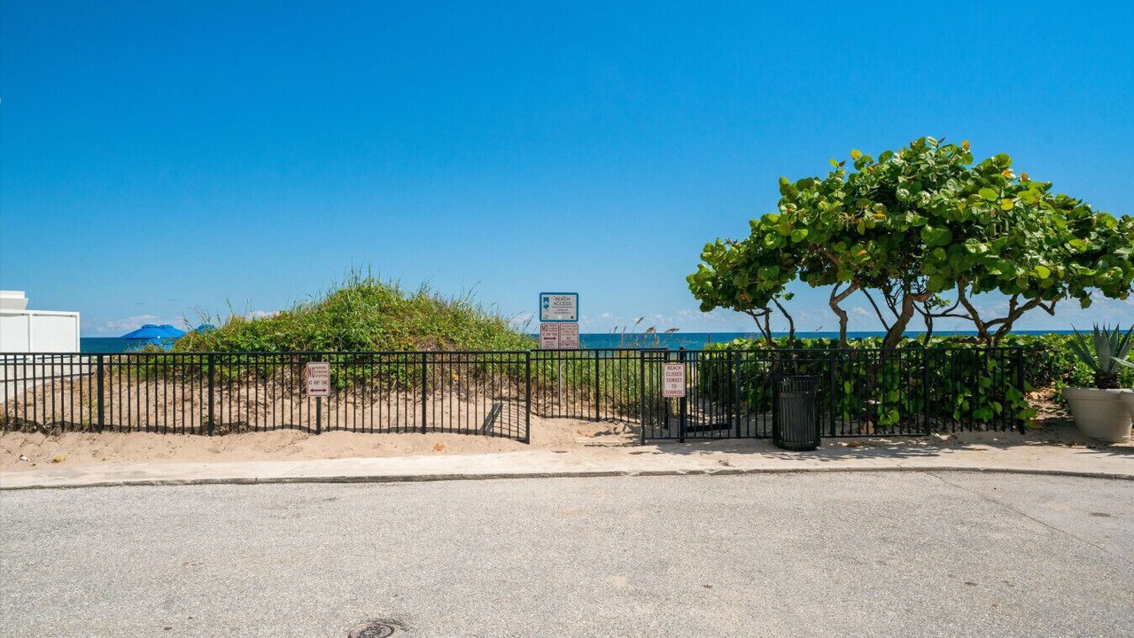 Photo of Outdoor in Palm Beach - West Palm Beach