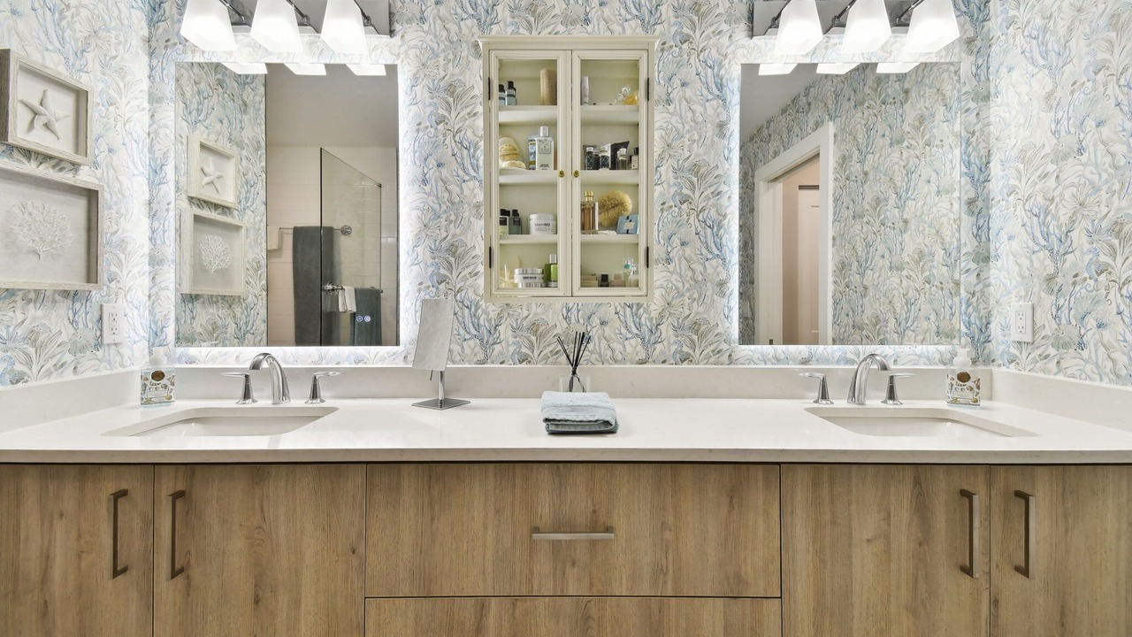 Photo of Bathroom in Island Estate