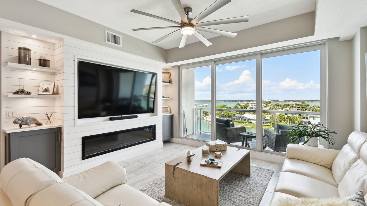 Photo of Livingroom in Island Estate