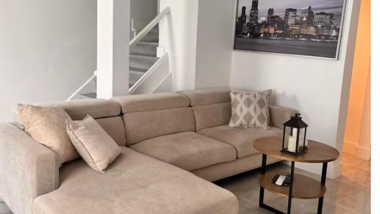 Photo of Livingroom in Edgewood
