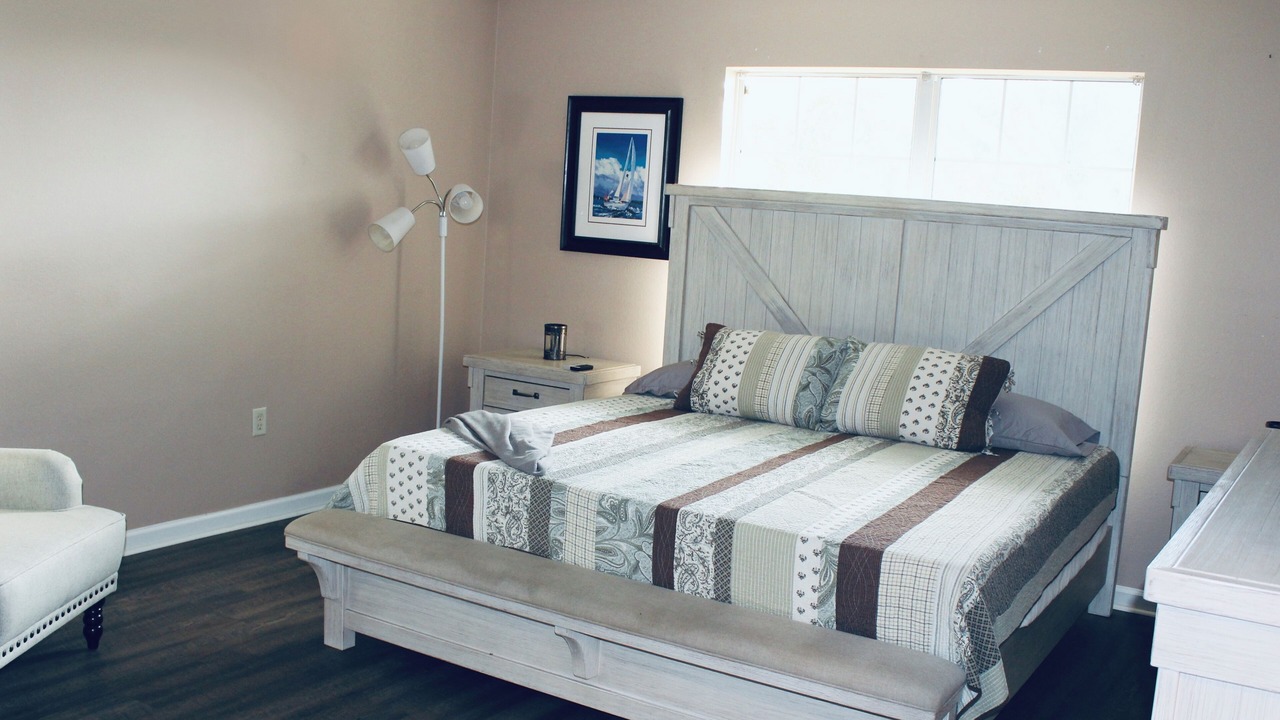 Photo of Bedroom in Pine Castle