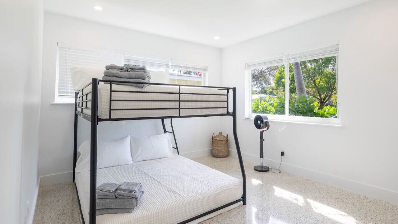 Photo of Bedroom in Garden Isles