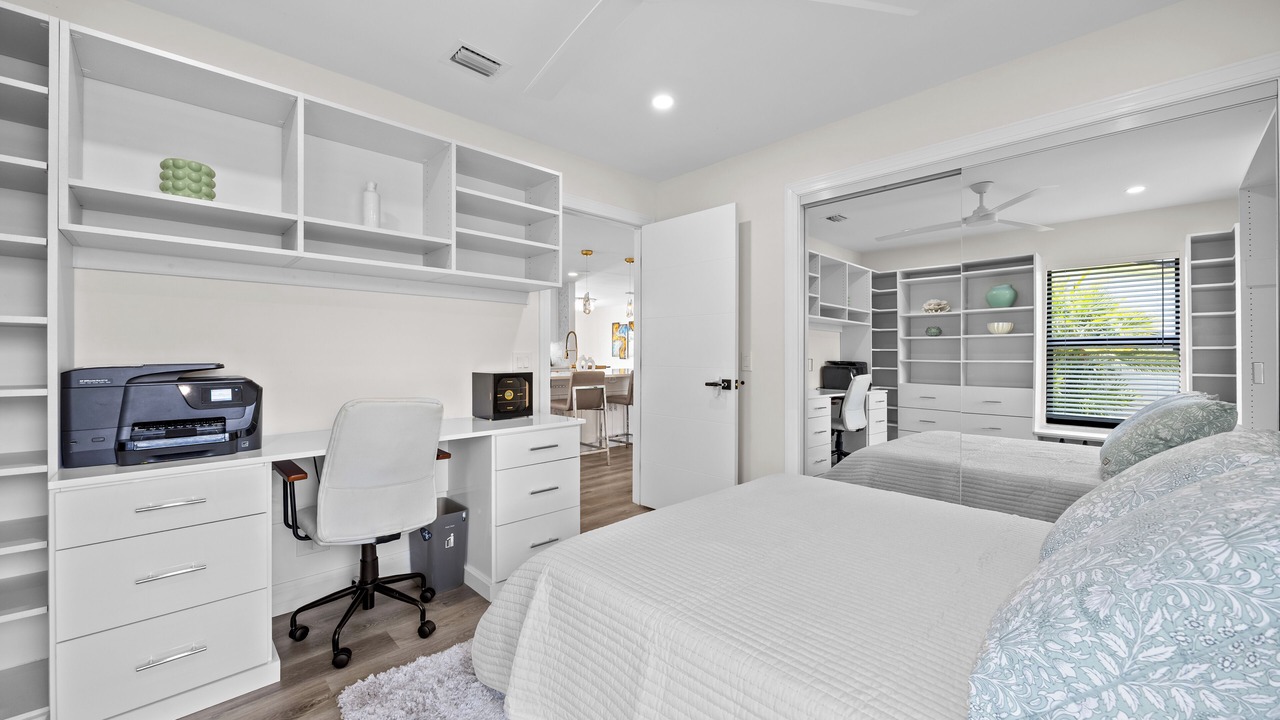 Photo of Bedroom in Tropic Palms