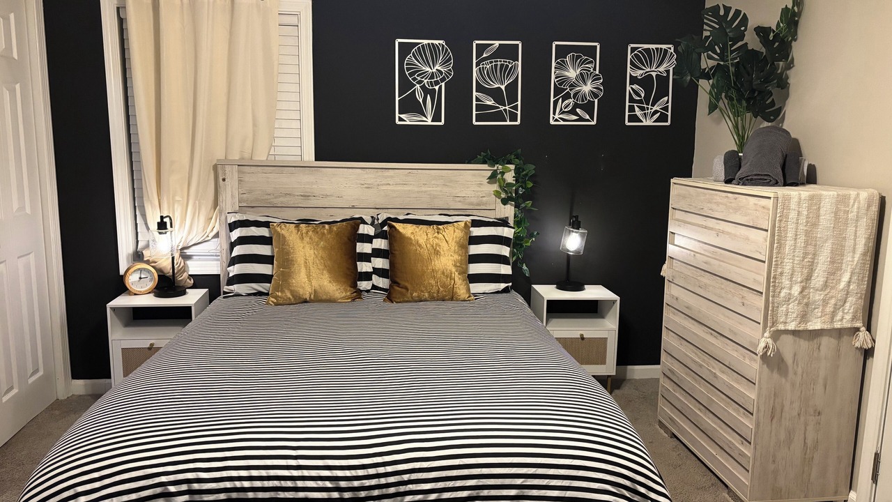Photo of Bedroom in Forest Park