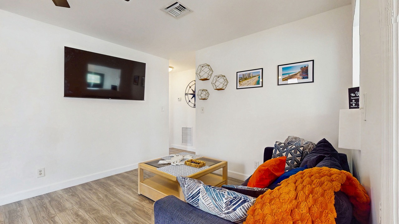 Photo of Livingroom in Riviera Beach