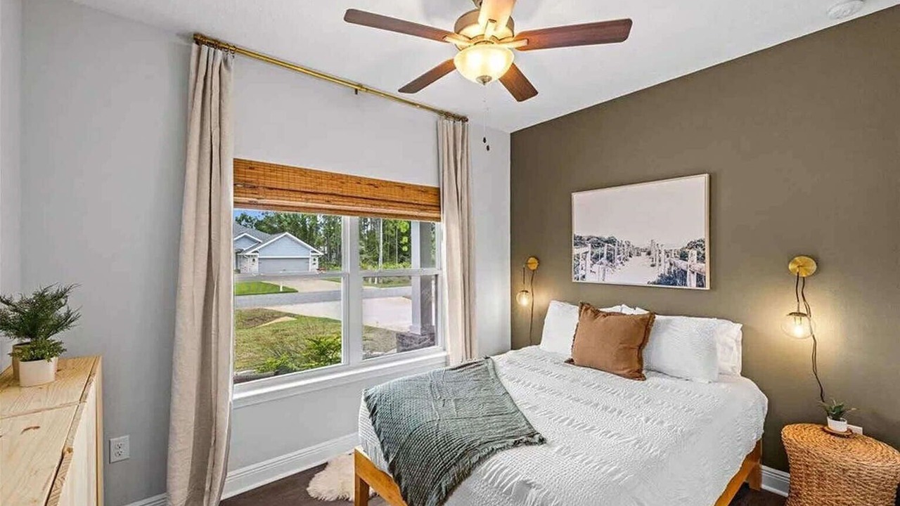 Photo of Bedroom in Gulf Breeze