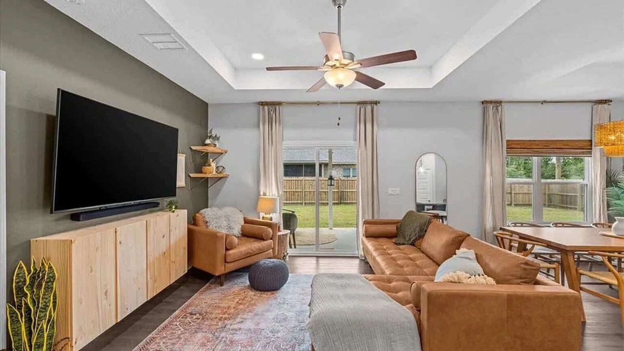 Photo of Livingroom in Gulf Breeze