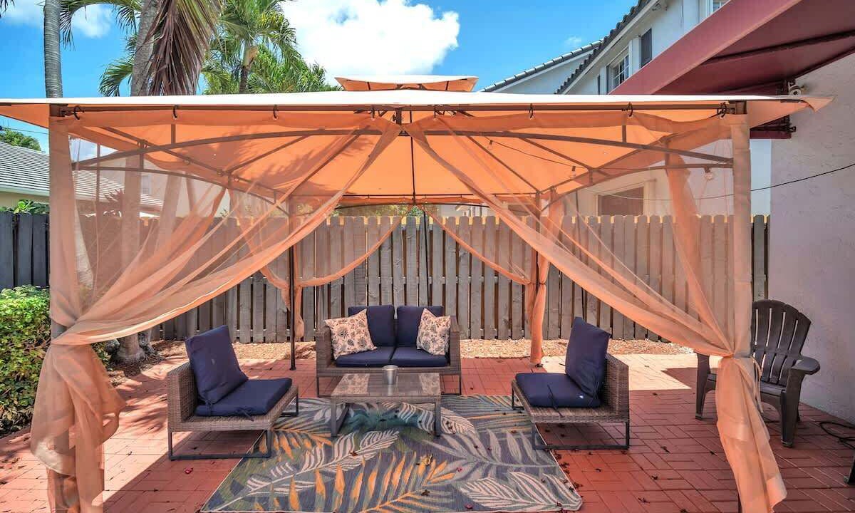 Photo of Outdoor in The Hammocks