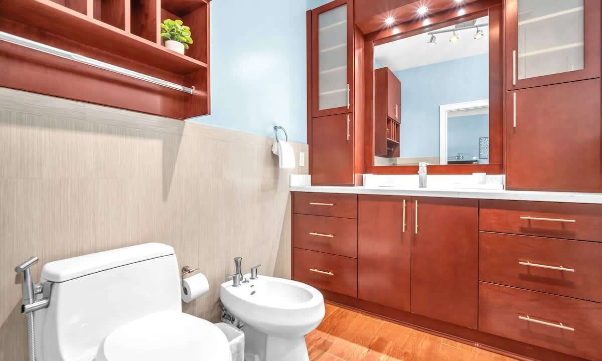 Photo of Bathroom in The Hammocks