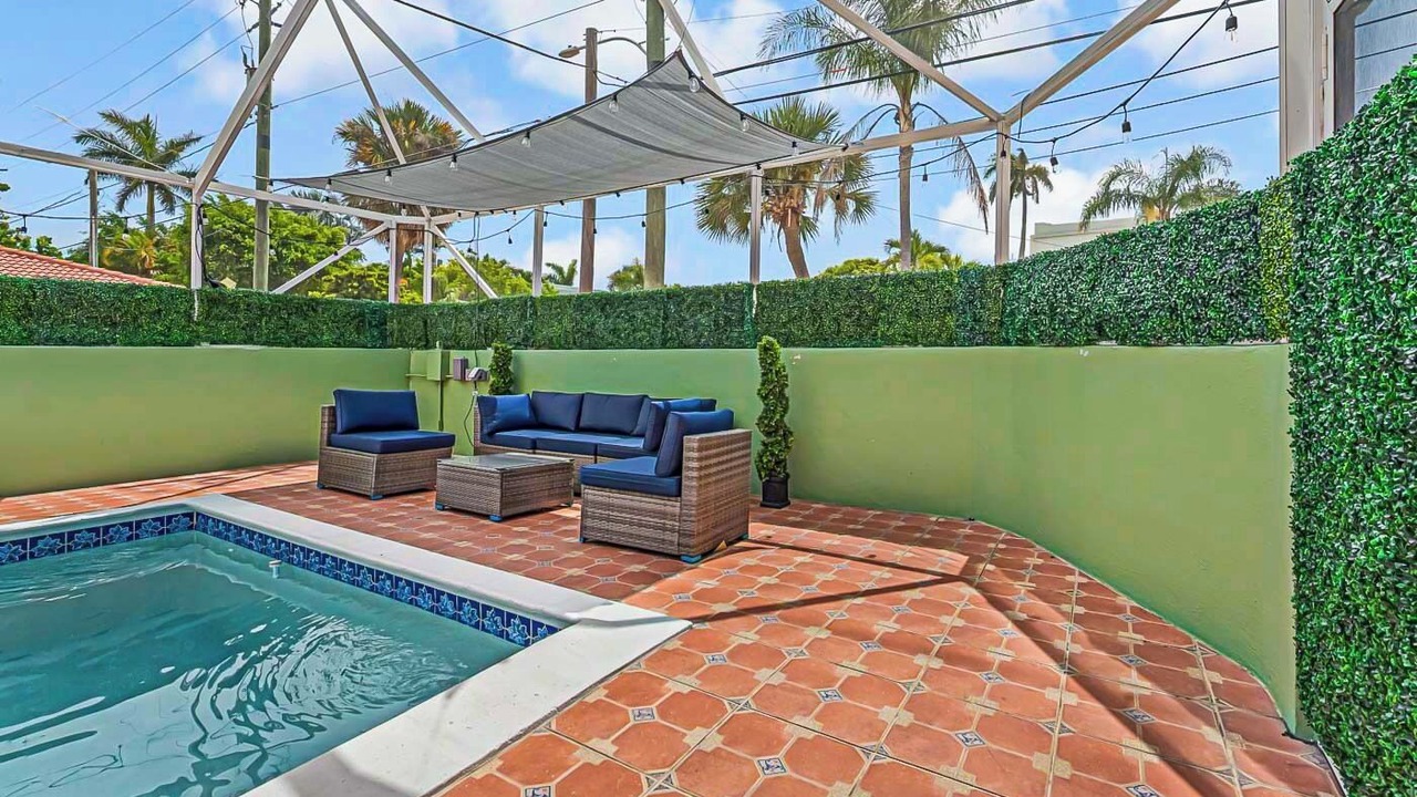 Photo of Outdoor in Parrot Cove