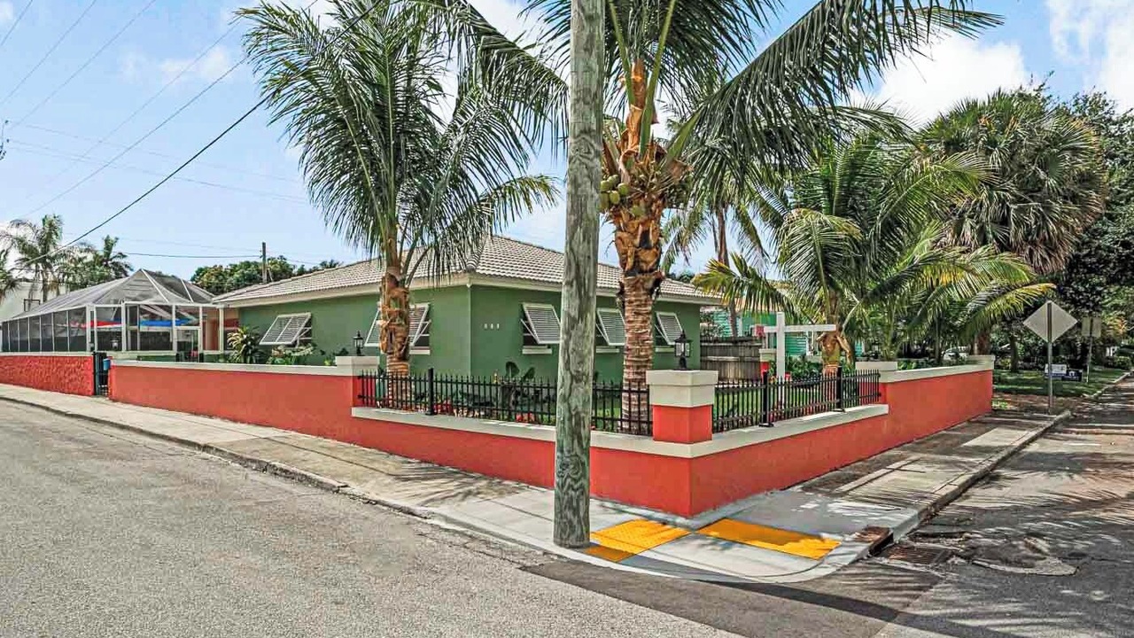 Photo of Outdoor in Parrot Cove