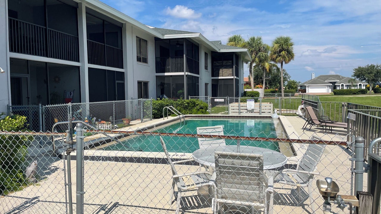Photo of Outdoor in Pelican